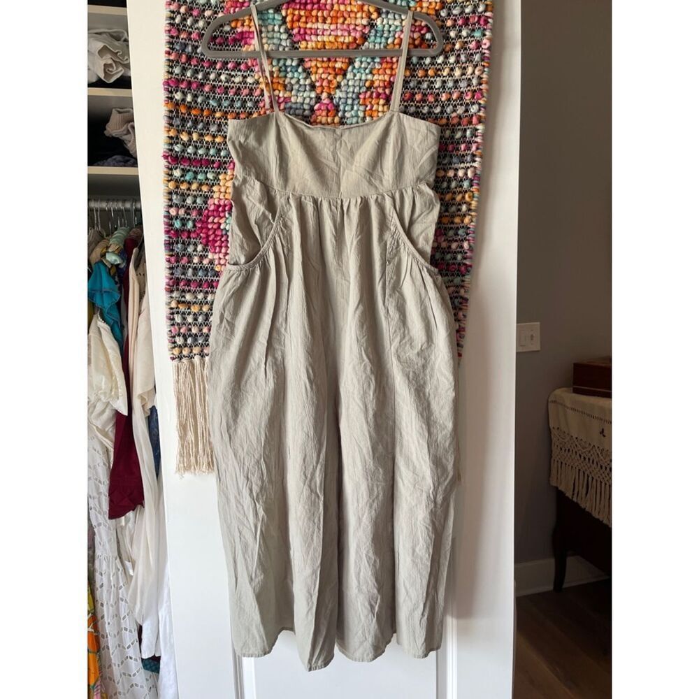 Women's Neutral Sleeveless Linen-Blend Jumpsuit